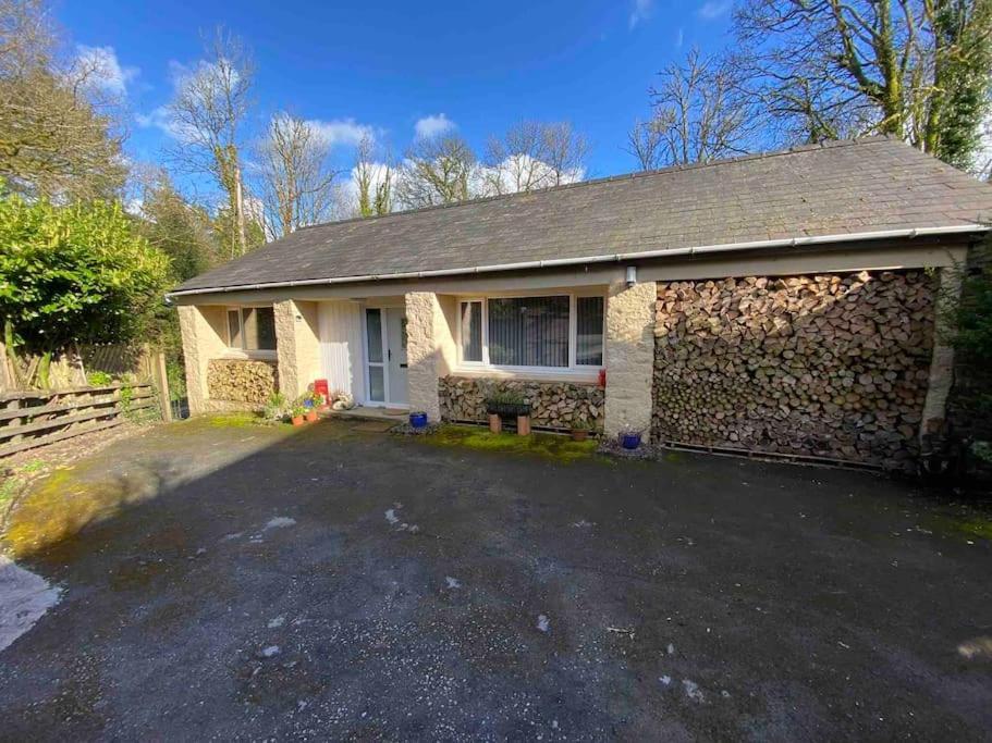 Beautiful Renovated Former Coach House Llandeilo Exterior foto