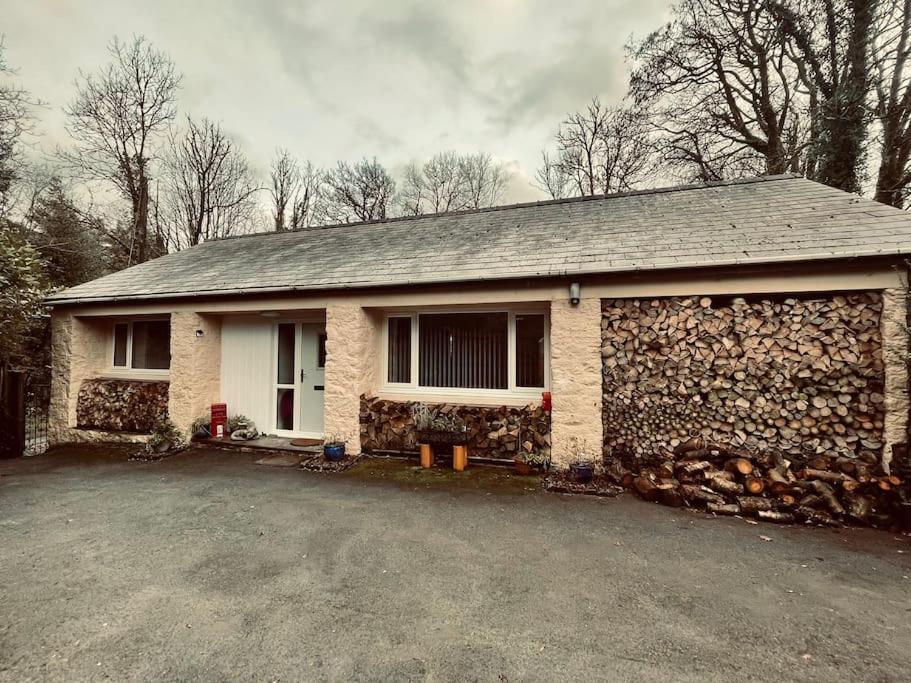 Beautiful Renovated Former Coach House Llandeilo Exterior foto