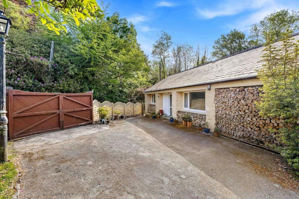 Beautiful Renovated Former Coach House Llandeilo Exterior foto