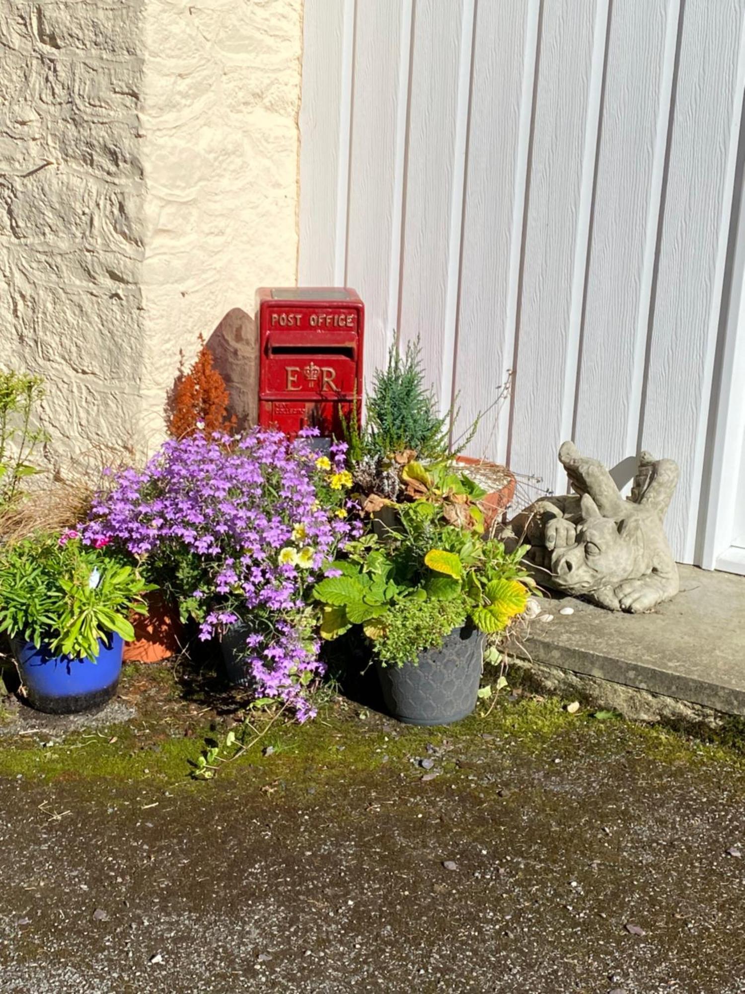 Beautiful Renovated Former Coach House Llandeilo Exterior foto